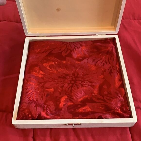 Sugar Skull Hinged Box Hand Painted Day of the Dead - Picture 2 of 6